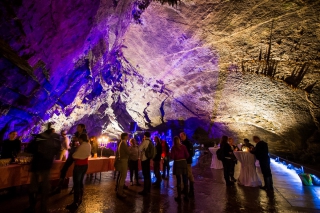 4 conseils pour organiser votre cocktail party dans une grotte