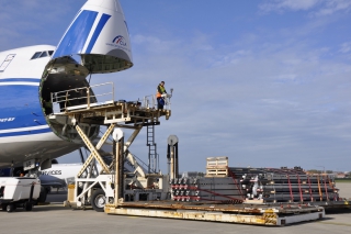 Hoe verzorgt Losberger De Boer internationaal tententransport ?