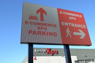 Play AV équipe Kortrijk Xpo de signalisation numérique