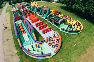 V-Formation lanceert World’s Biggest Inflatable!