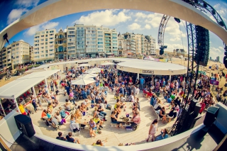 Project Q-Beach House van TWICE wint zilver tijdens EuBea
