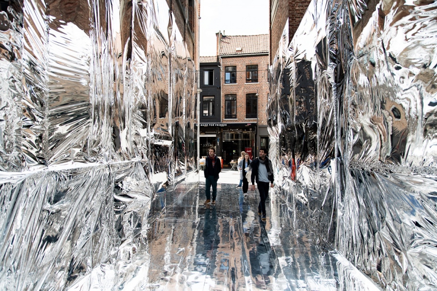 Effet miroir garanti dans les rues de Louvain !