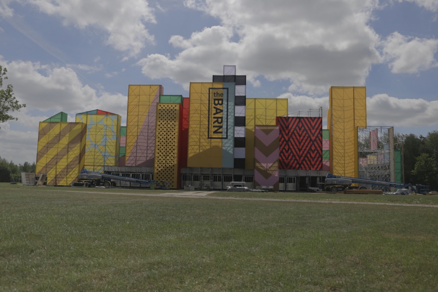 Veldeman monte le plus grand chapiteau jamais construit sur le sol belge