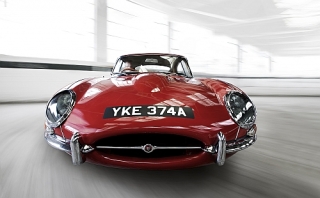 Après la Citroën DS, Jaguar souffle ses 80 bougies à Autoworld!