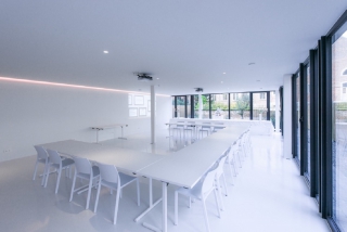 'SO the best of both worlds' devient un concept complet