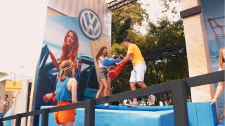 The Oval Office laat festivalgangers de veelzijdigheid van de Volkswagen T-Cross ervaren