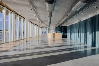 Flow, een nieuwe evenementenlocatie aan het water, opent de deuren in Brussel