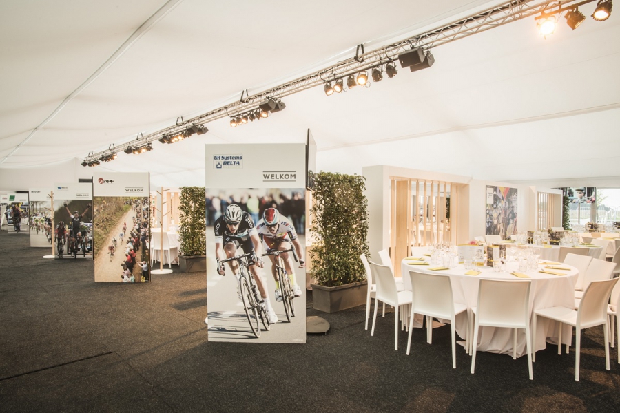 Deco-Fact stoffeert tenten Ronde van Vlaanderen