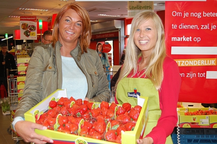 Hostessenservice op tournee met Hoogstraten® aardbeien