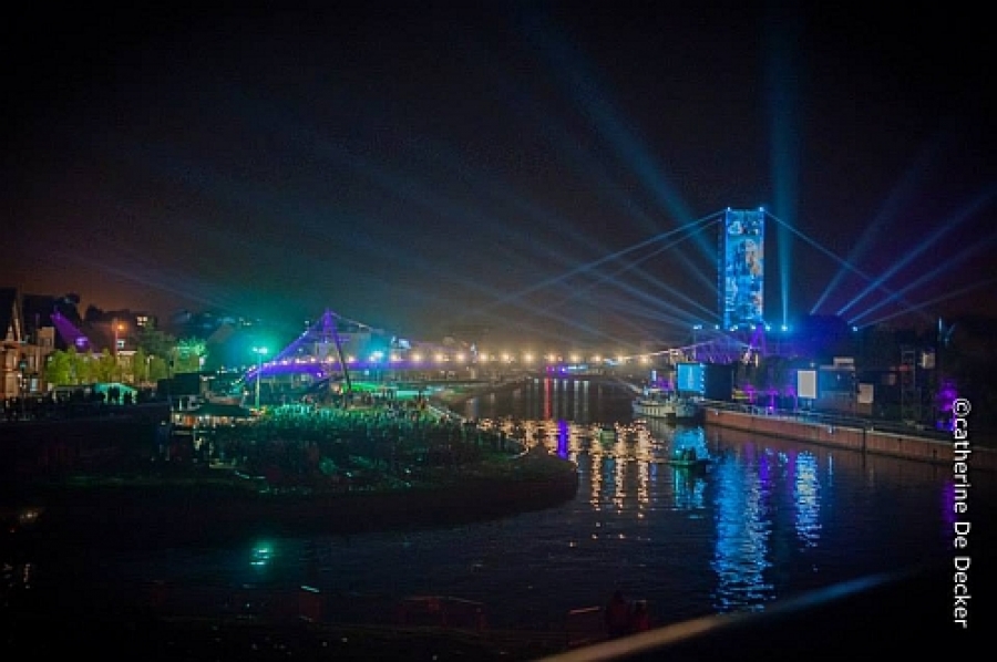 PRG maakt indruk met spectaculaire videoshow aan de Leie