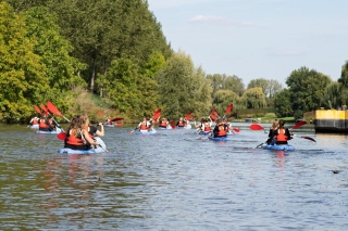 Un teambuilding sportif sur ou le long de la Lys