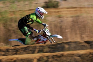 E-MX Race of Champions grootser dan ooit!