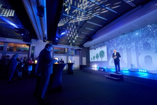 BluePoint Brussels installeert twee vaste Barco F90-4K13 projectoren