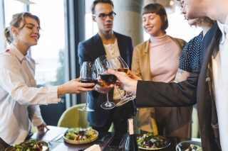‘Personeelsfeesten: richting Eau d’Heure!’