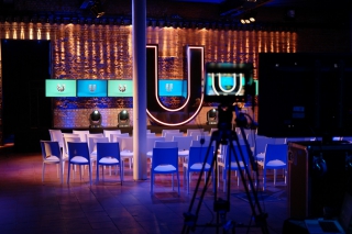 ArtCube als decor voor televisie-opnames VRT