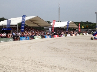 Limburgse Neptunus verzorgt tenten voor Belgische Jumpings