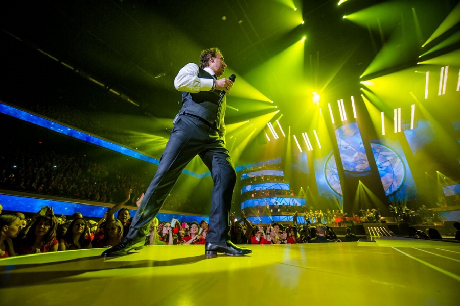 Open doekjes voor visuals bij Symphonica in Rosso