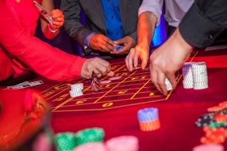 Cachet supplémentaire pour votre réception de nouvel an avec une animation casino!