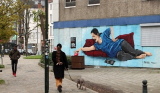 Les pompiers de Bruxelles aspergent… du graffiti!