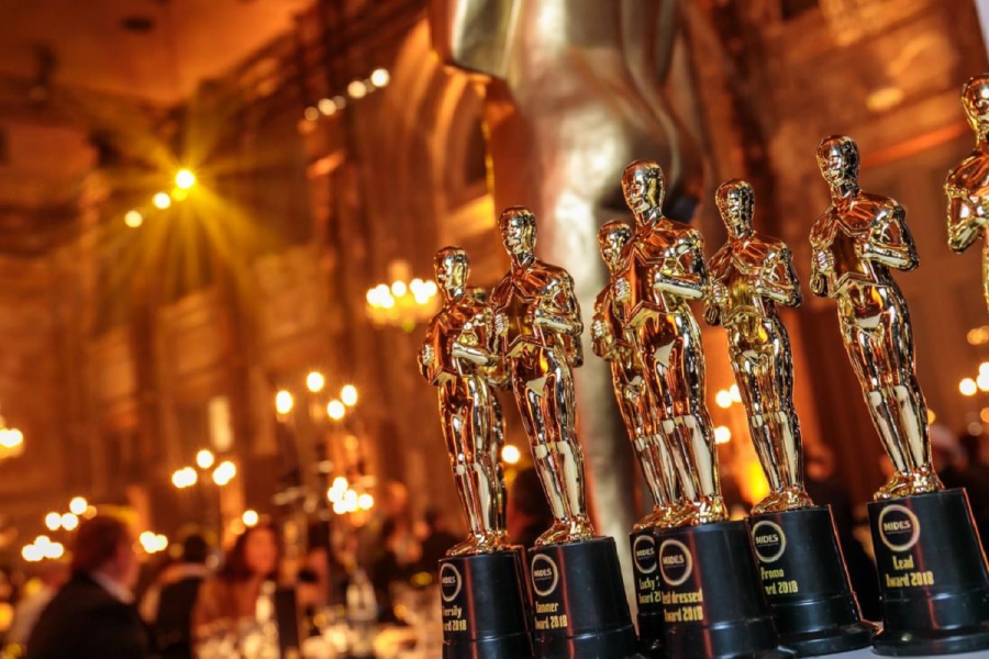 Crimineel goede Mides Awards in maffiastijl